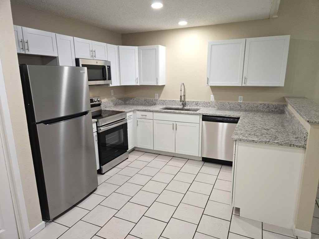 123 N Glenwood Dr #B - Photo 7 of 20