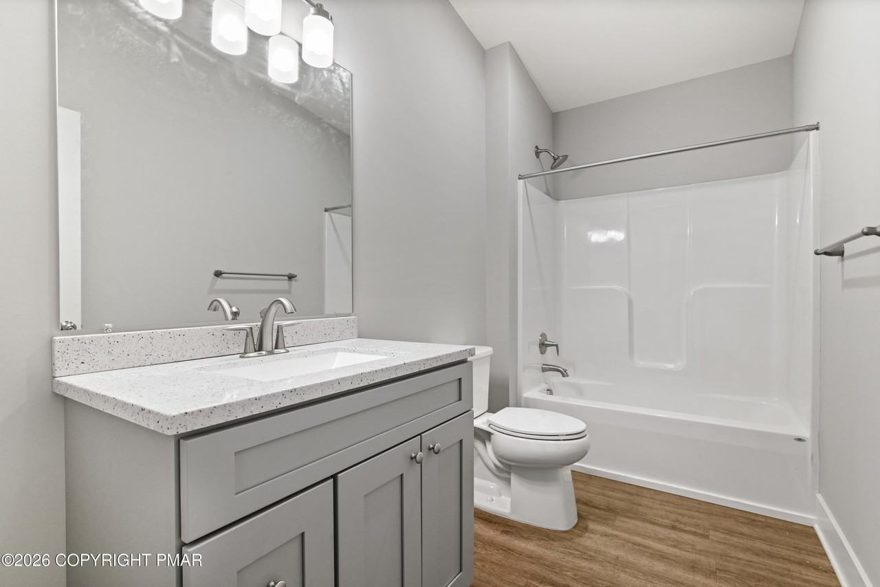 27 Washington St #206 - Photo 5 of 6