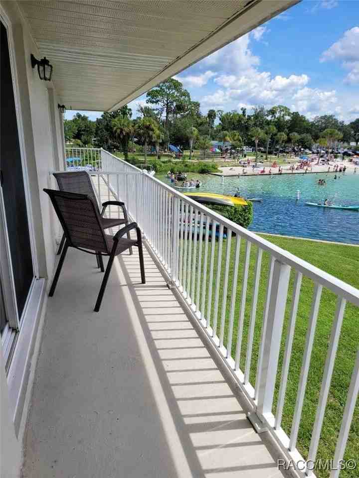41 Beach Ln #2D - Photo 2 of 22