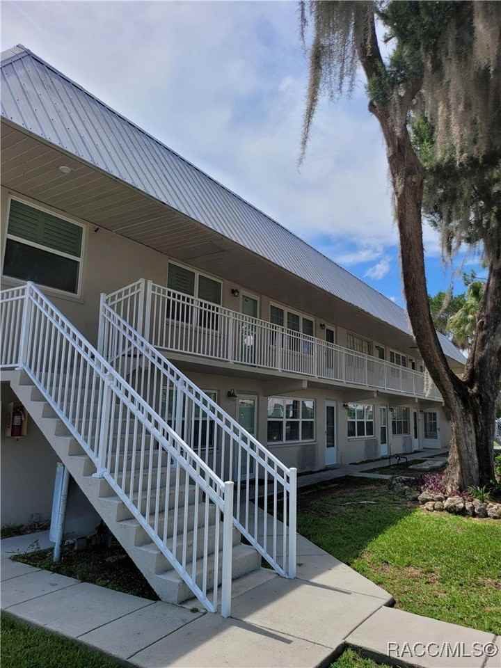 41 Beach Ln #2D - Photo 7 of 22