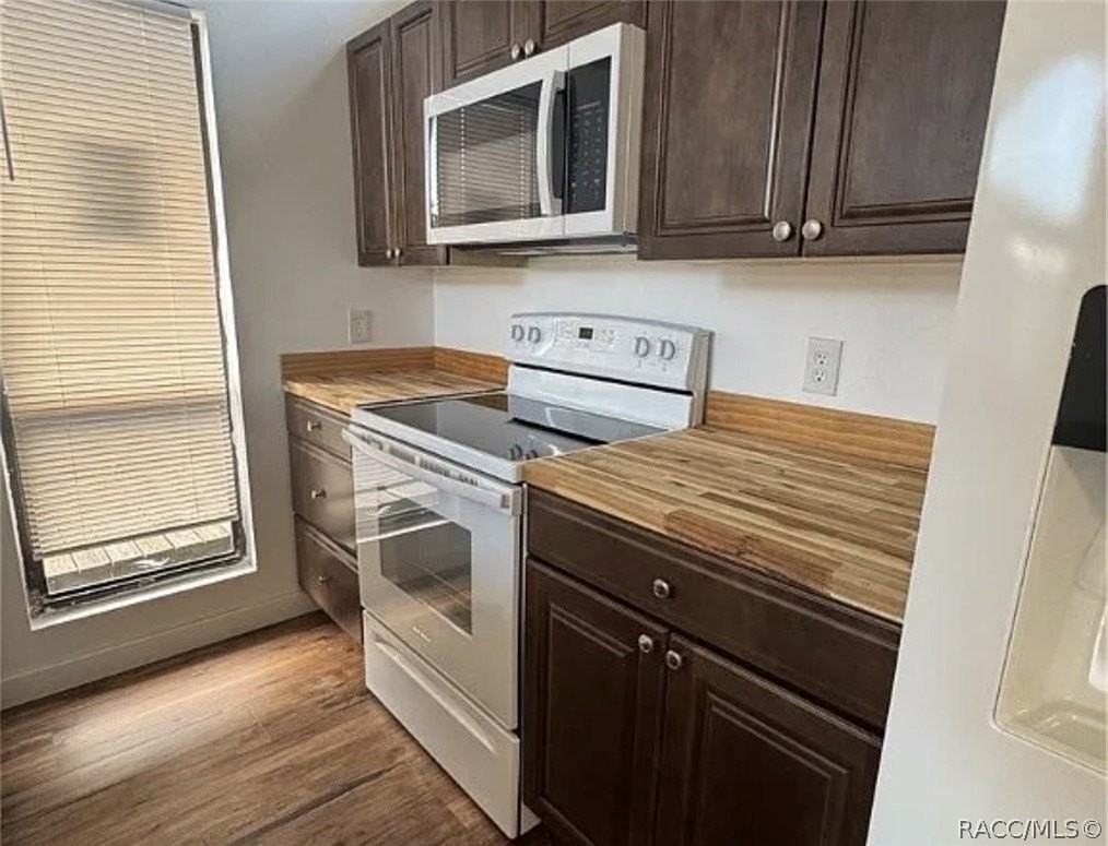 2649 N Seabreeze Pt - Photo 3 of 21