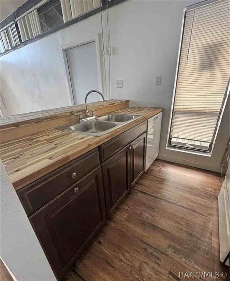 2649 N Seabreeze Pt - Photo 4 of 21