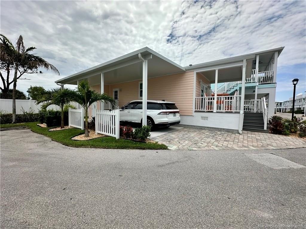 254 Ne Coastal Dr - Photo 4 of 41