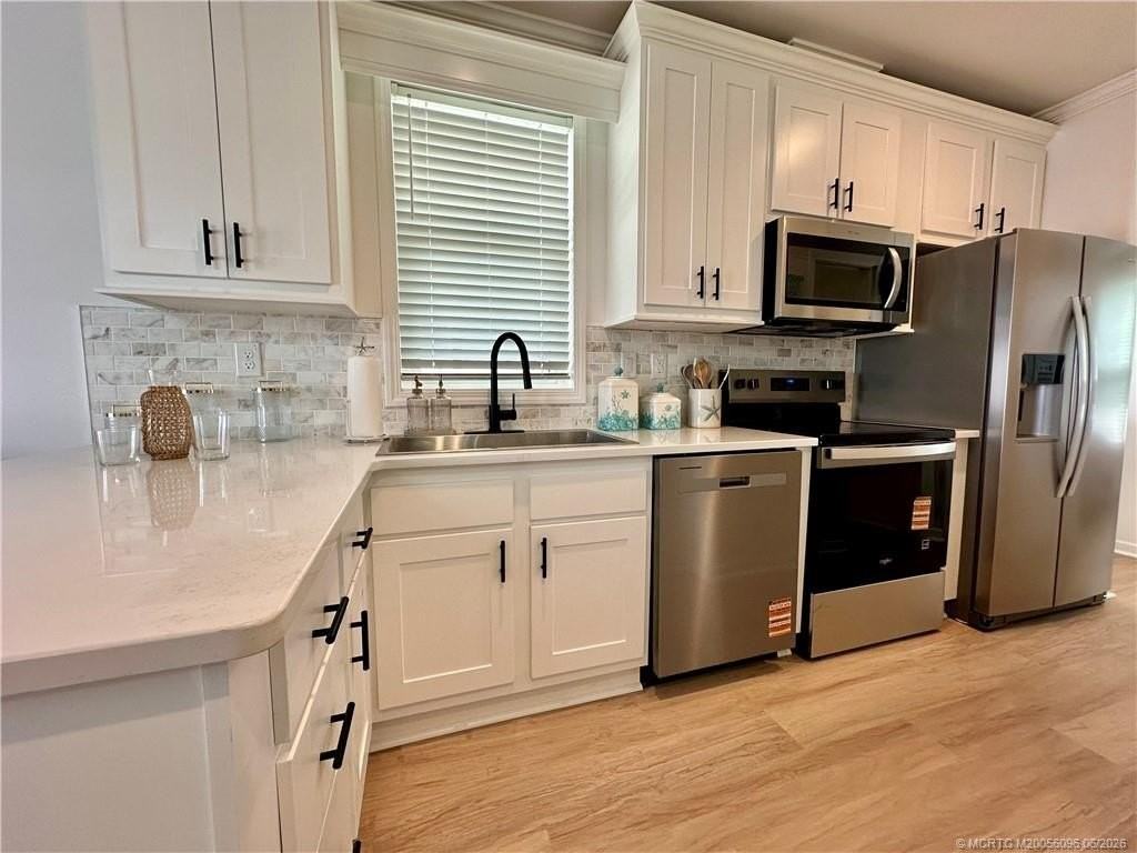 254 Ne Coastal Dr - Photo 5 of 41