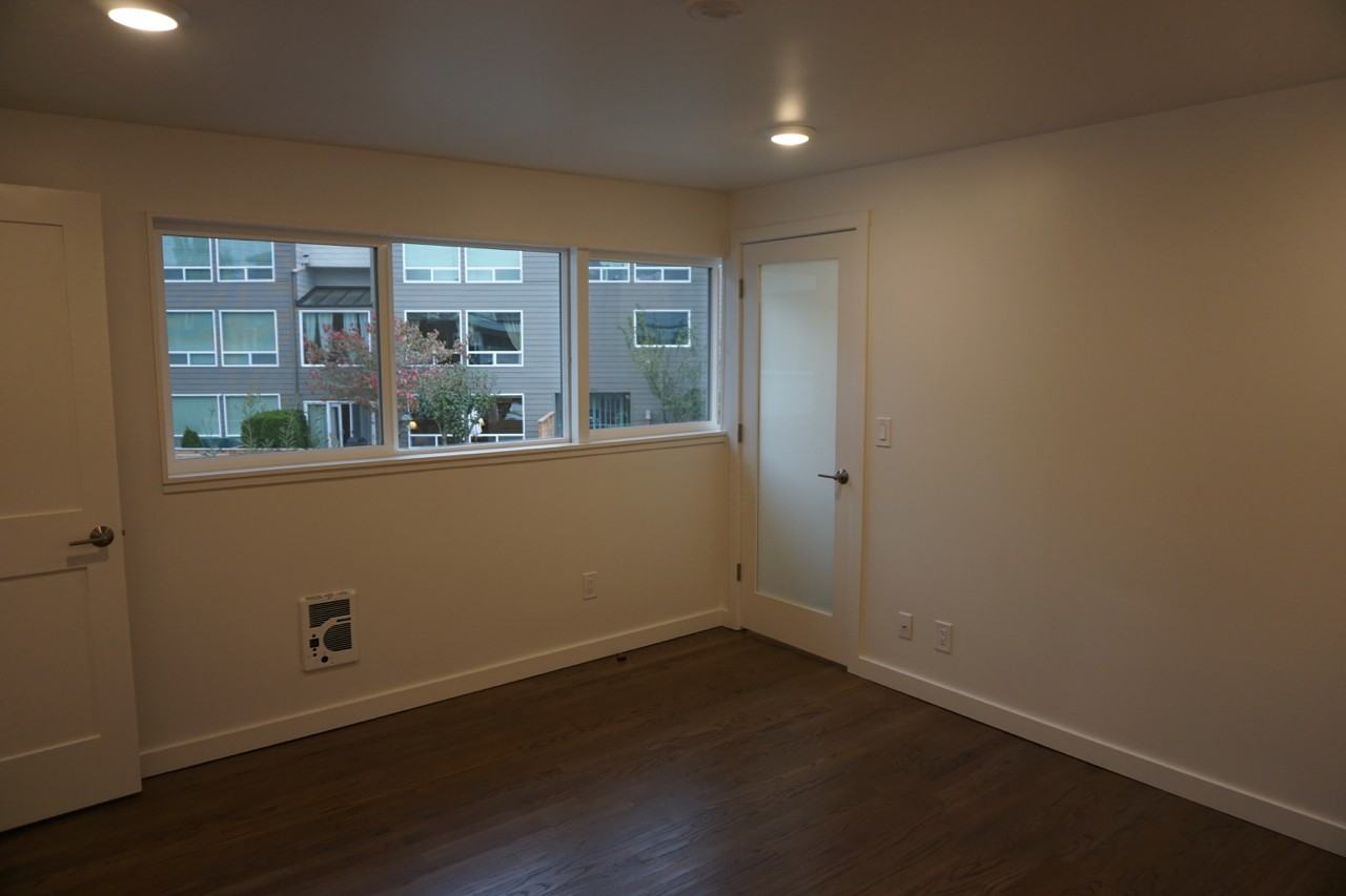 4001 Beach Dr Sw #4 - Photo 5 of 13