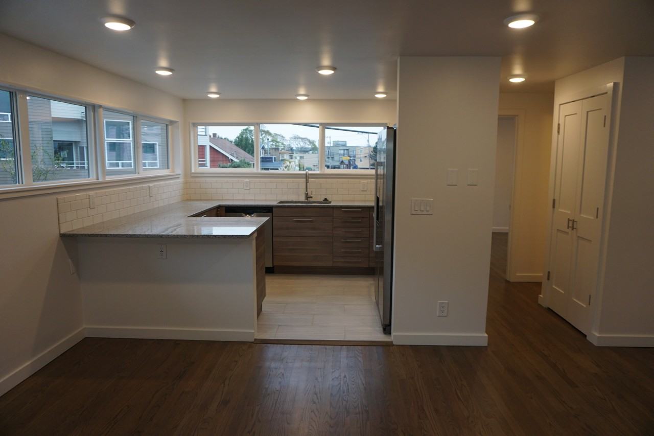 4001 Beach Dr Sw #4 - Photo 6 of 13