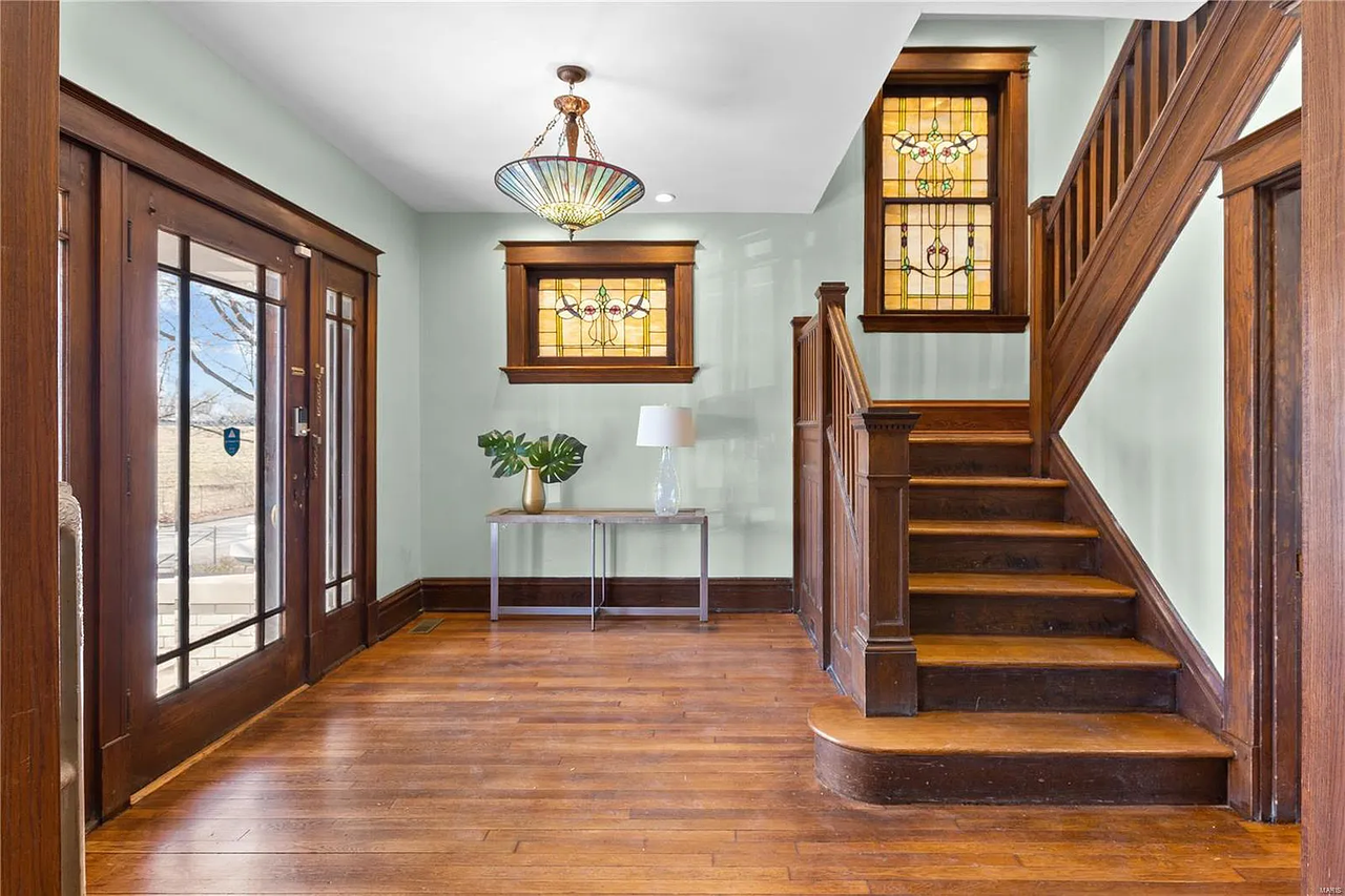 3831 Lafayette Ave - Photo 4 of 17