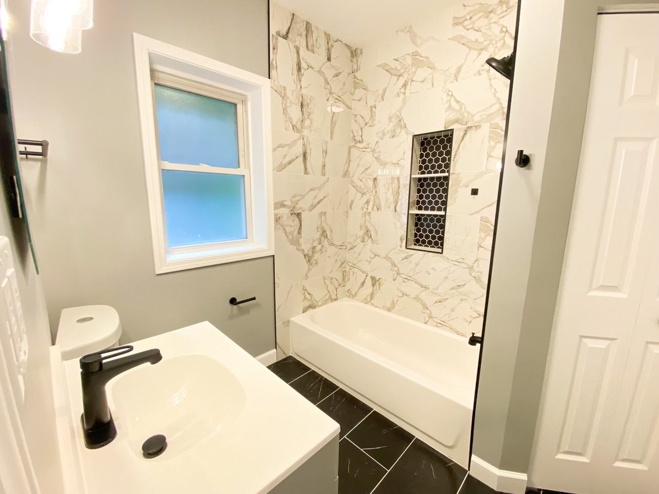 7815 S Kingston Ave #3 - Photo 5 of 17