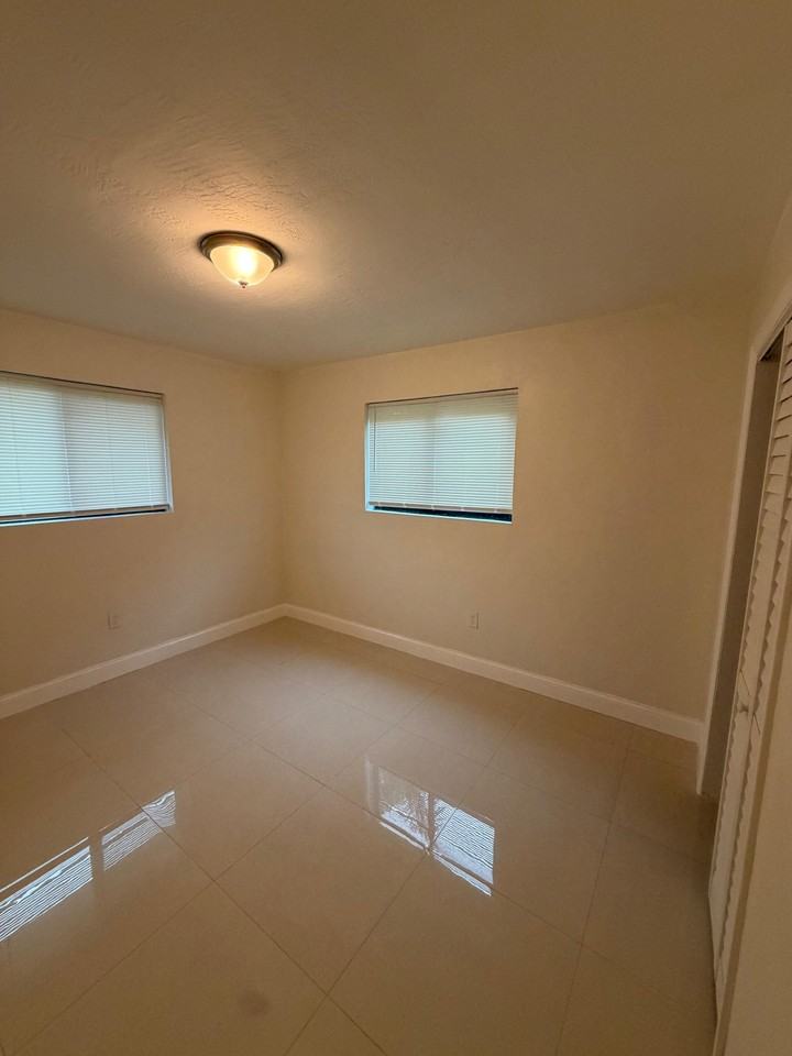465 Ne 139th St #467 - Photo 5 of 11
