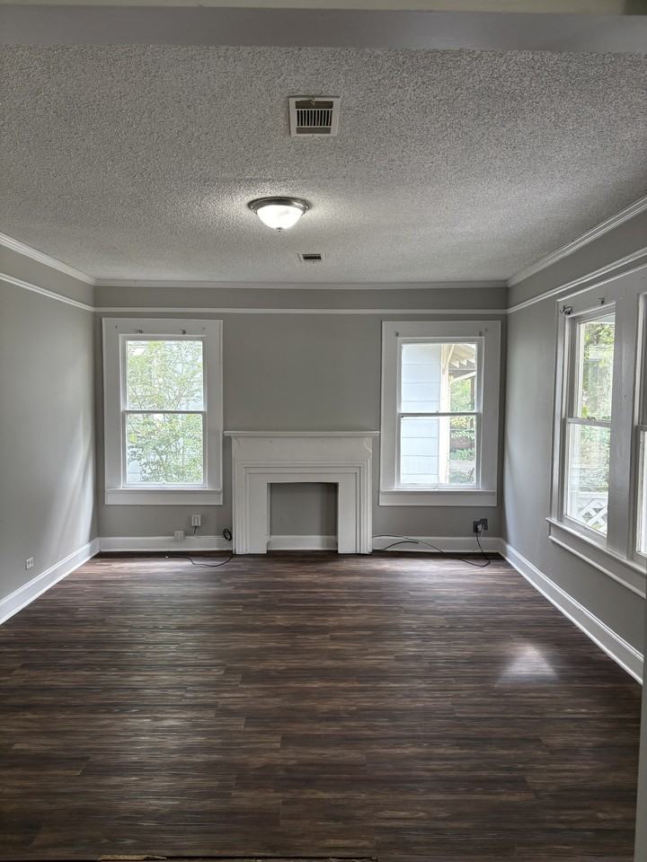 2233 E 4th St - Photo 2 of 13