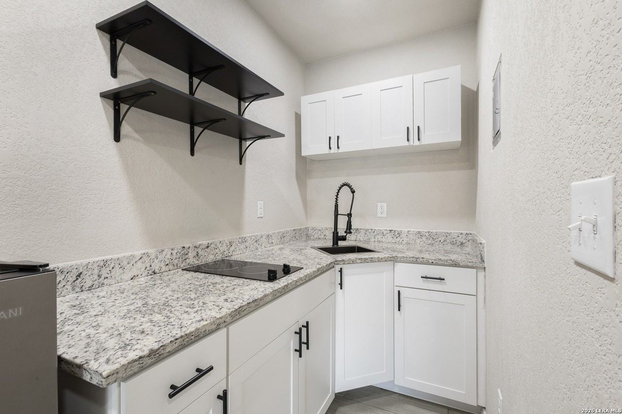 178 Fennel Dr #B - Photo 5 of 13