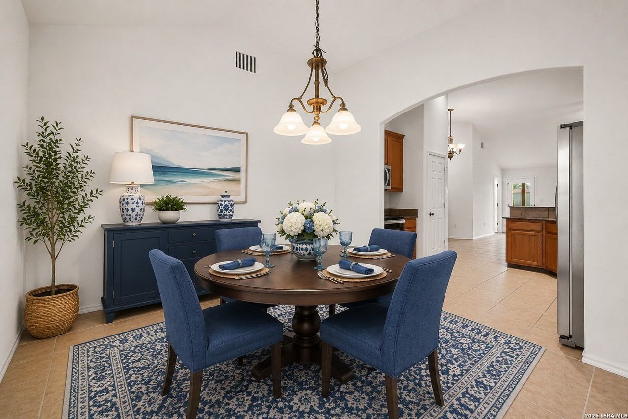 725 Cimarron Sq - Photo 4 of 37
