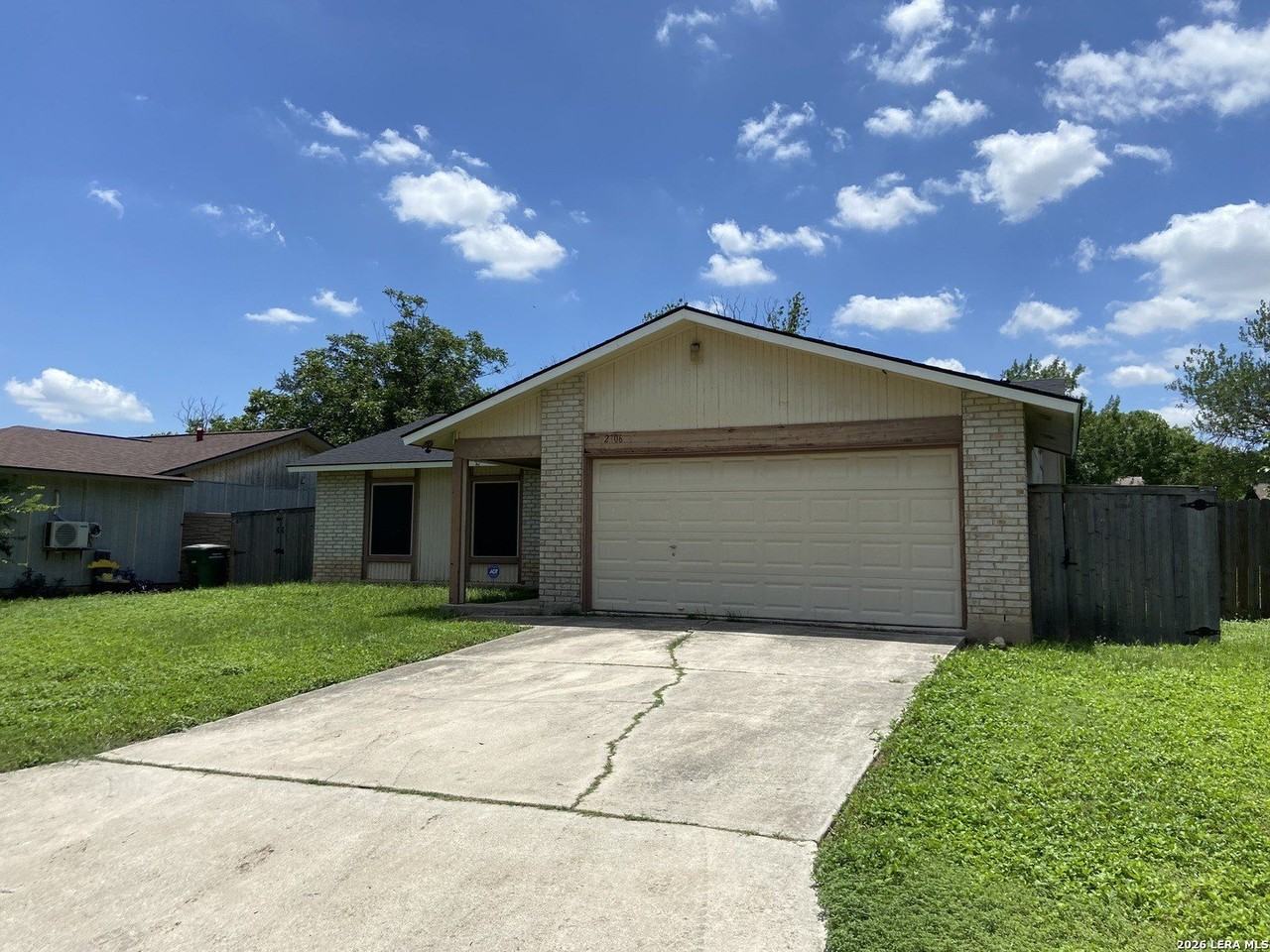 2306 Frontier Trl - Photo 3 of 19