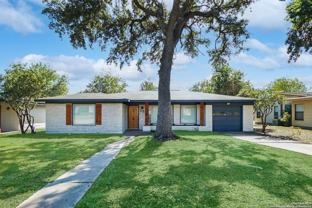 56 Ewing Pl - Photo 1 of 1