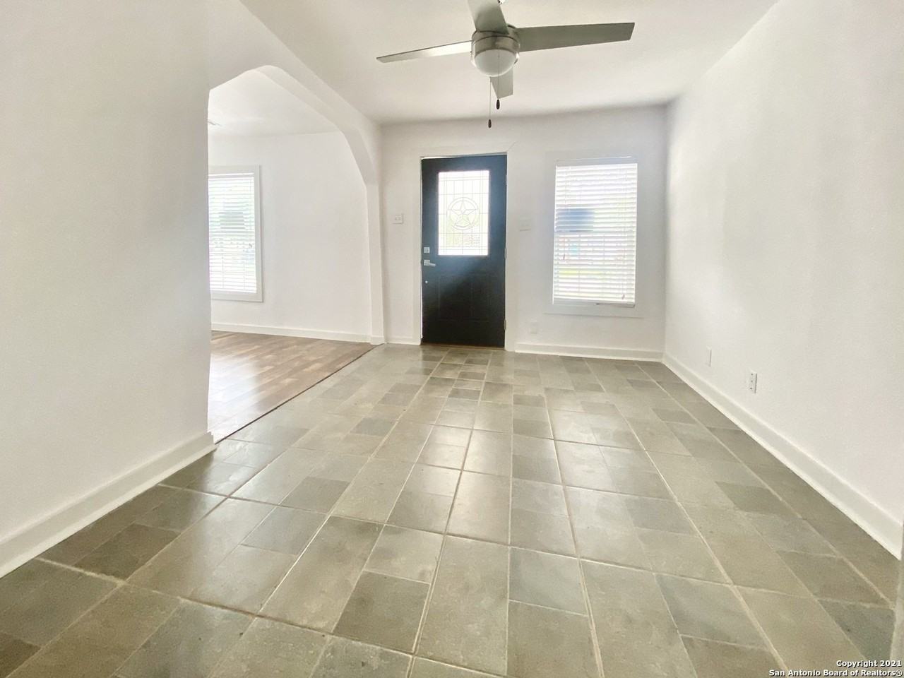 3237 Colima St - Photo 6 of 20