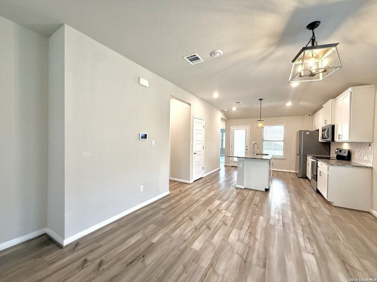 3009 Hess Blvd - Photo 7 of 28