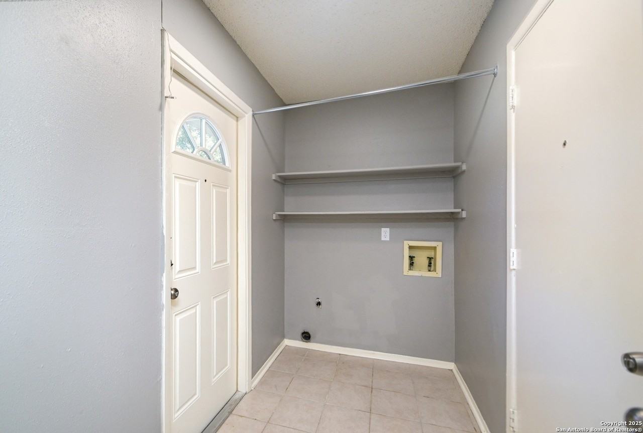 7414 Elderberry St - Photo 6 of 24