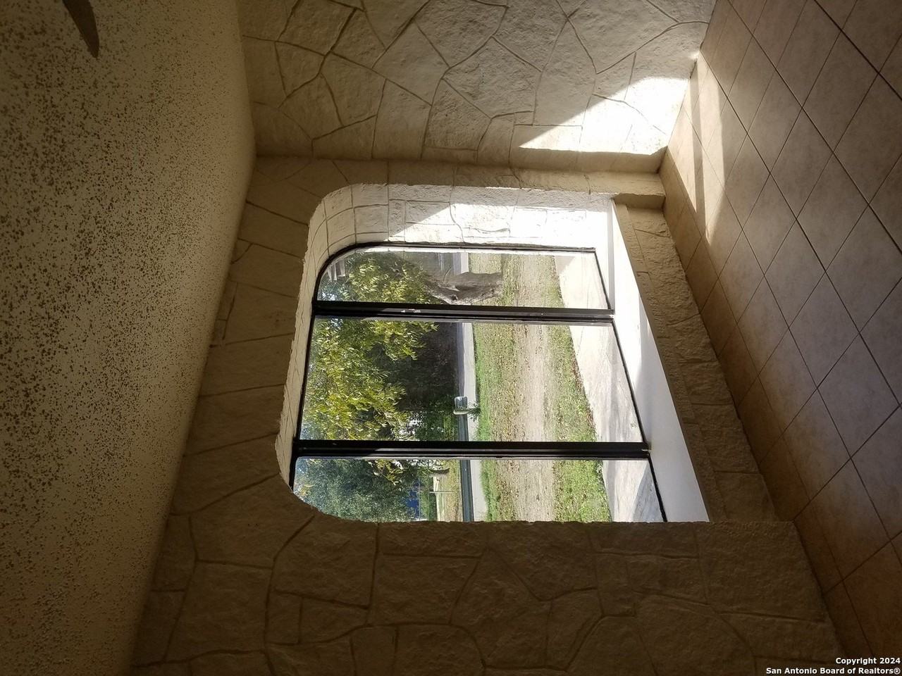 600 Monticello Ct #3 - Photo 4 of 19