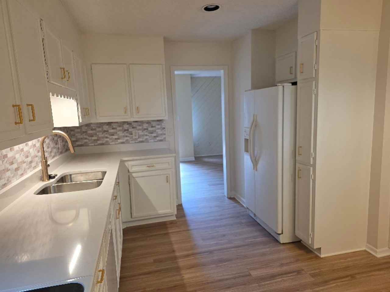 5352 Larch Ct - Photo 2 of 22