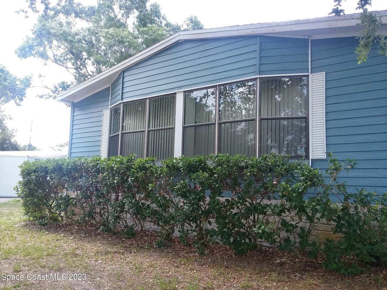 1609 Ridge Dr - Photo 2 of 30