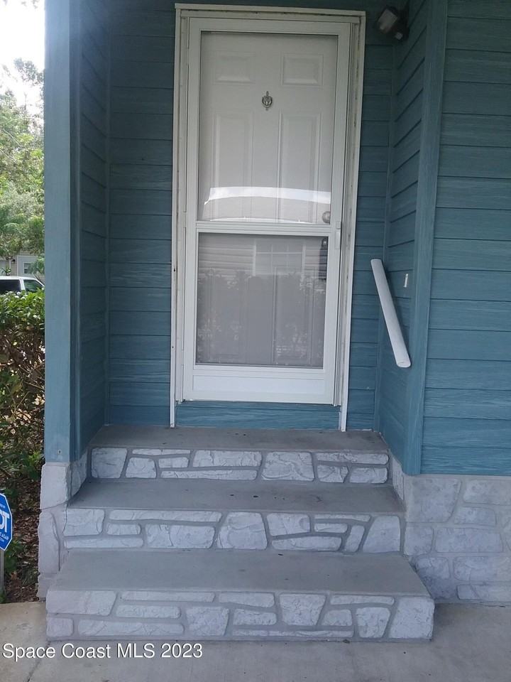 1609 Ridge Dr - Photo 3 of 30