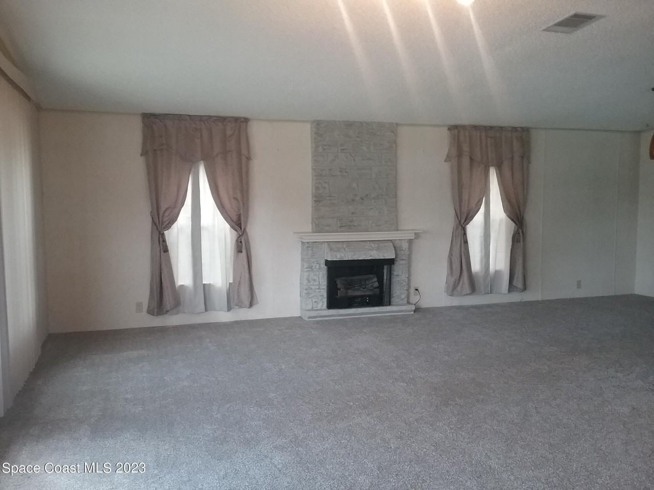 1609 Ridge Dr - Photo 7 of 30