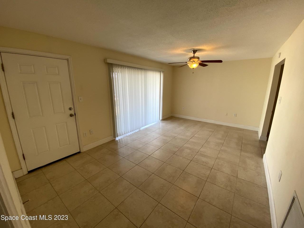 304 Buchanan Ave #2 - Photo 3 of 7
