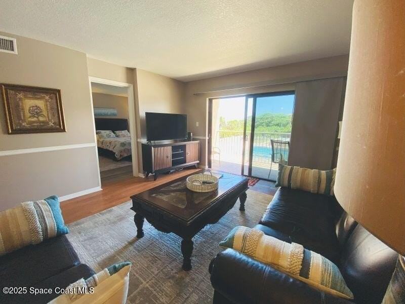 7520 Ridgewood Ave #202 - Photo 7 of 29