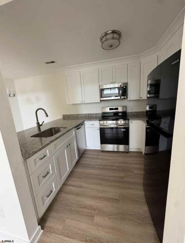 273 Heather Croft #273 - Photo 3 of 12