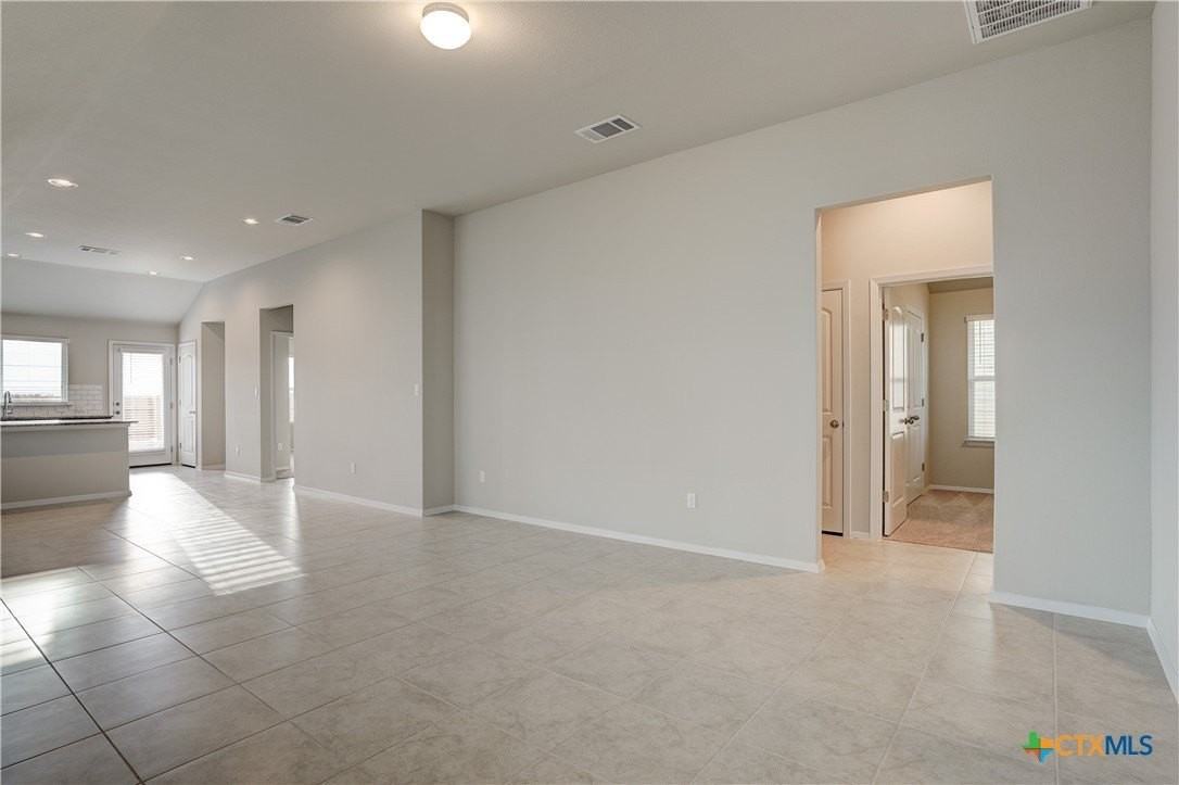171 White Dunes Dr - Photo 7 of 32