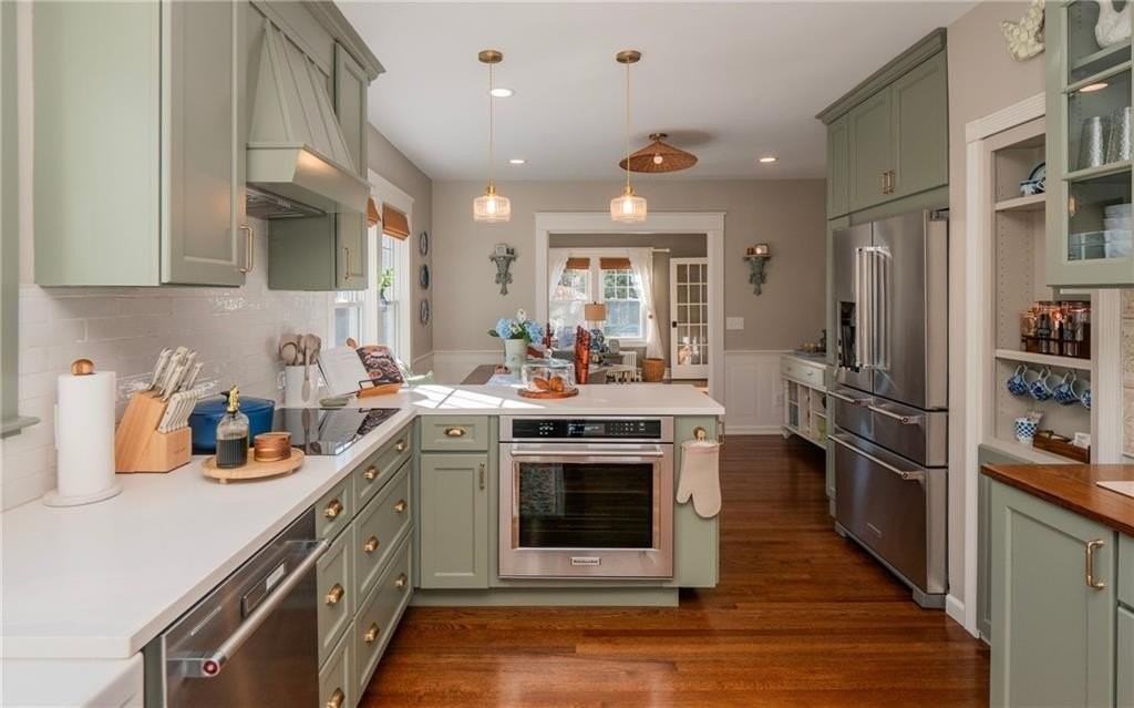26 Vernon Ave - Photo 4 of 41