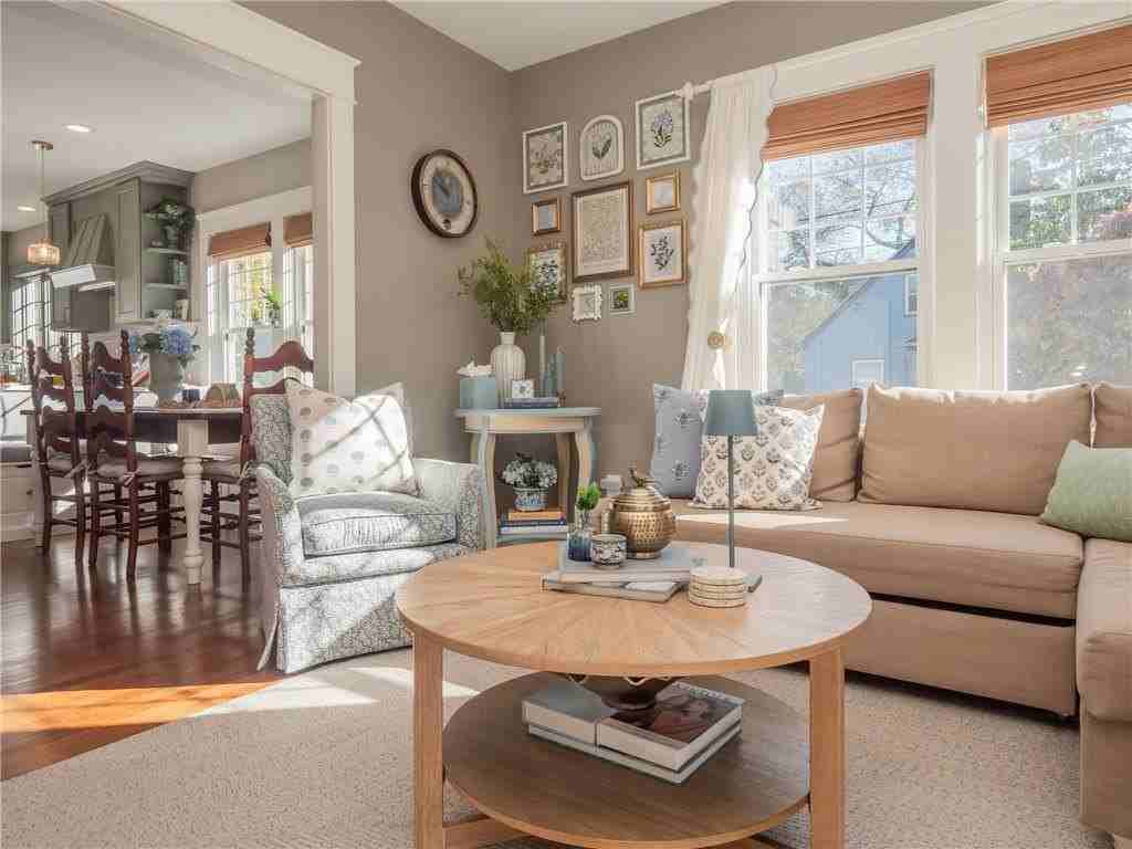 26 Vernon Ave - Photo 7 of 41