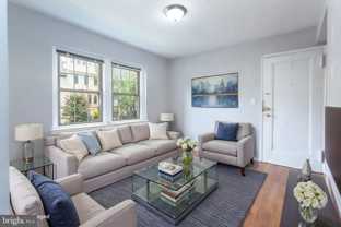 2415 Ontario Rd Nw #102 - Photo 1 of 1