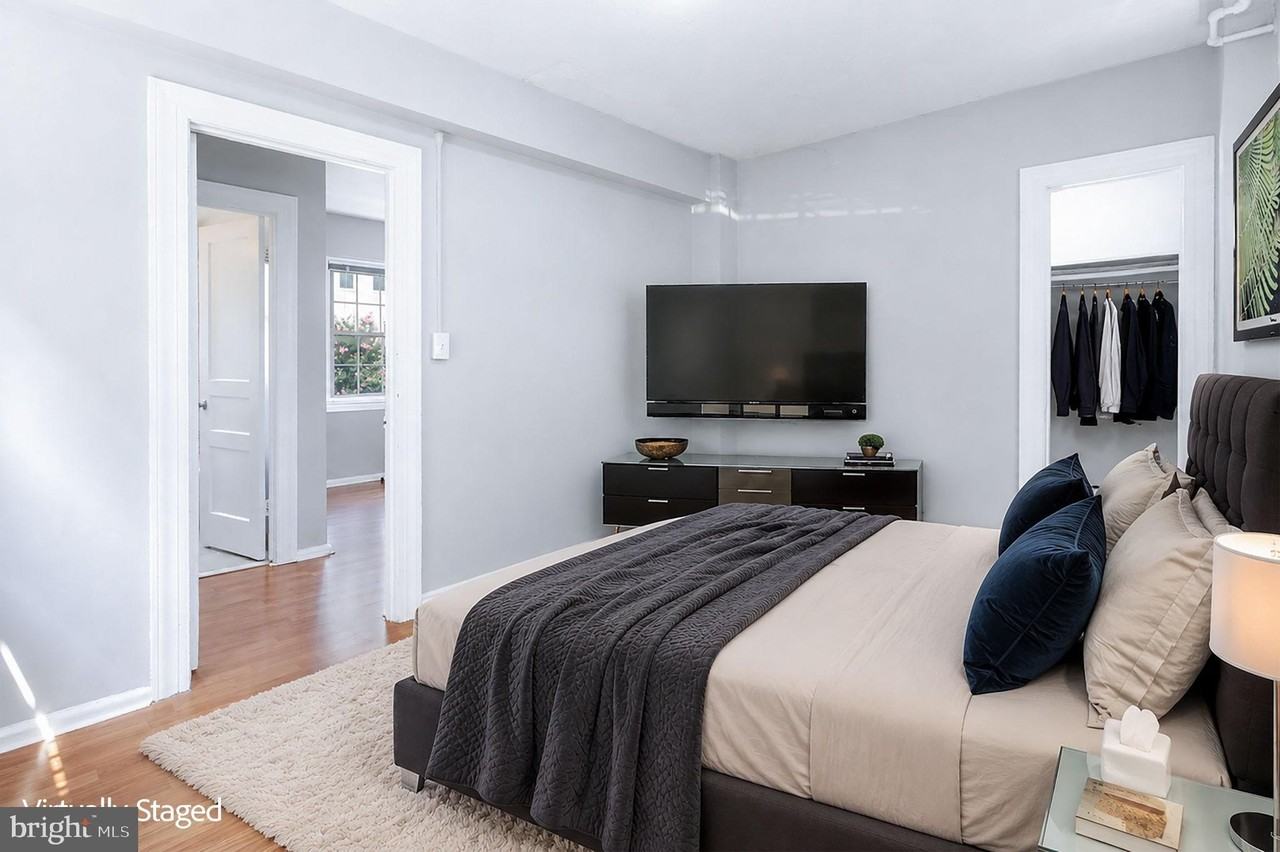 2415 Ontario Rd Nw #102 - Photo 2 of 27