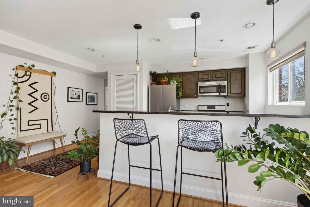 804 Taylor St Nw #305 - Photo 7 of 33