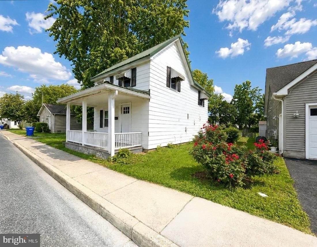 119 Mechanic St - Photo 2 of 22
