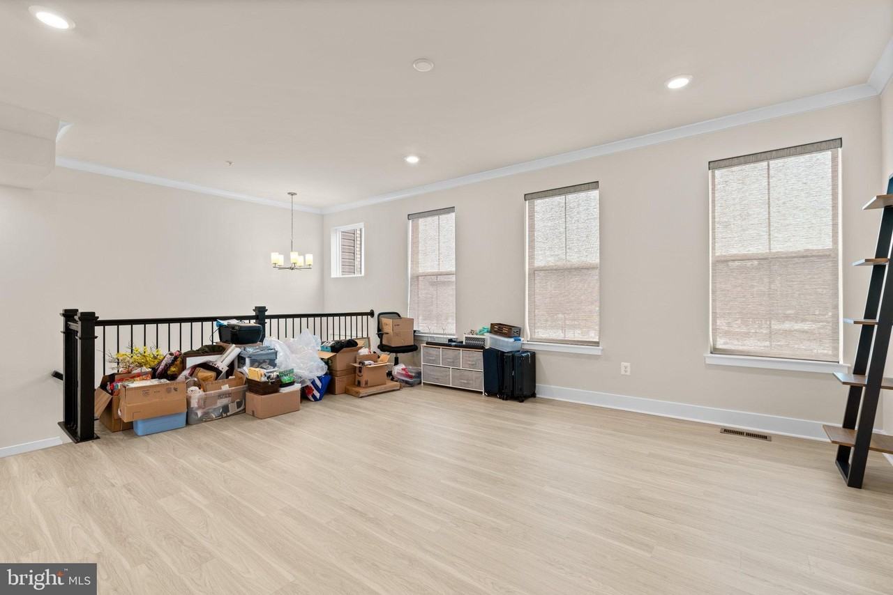 7638 Quartzite Ln - Photo 4 of 43