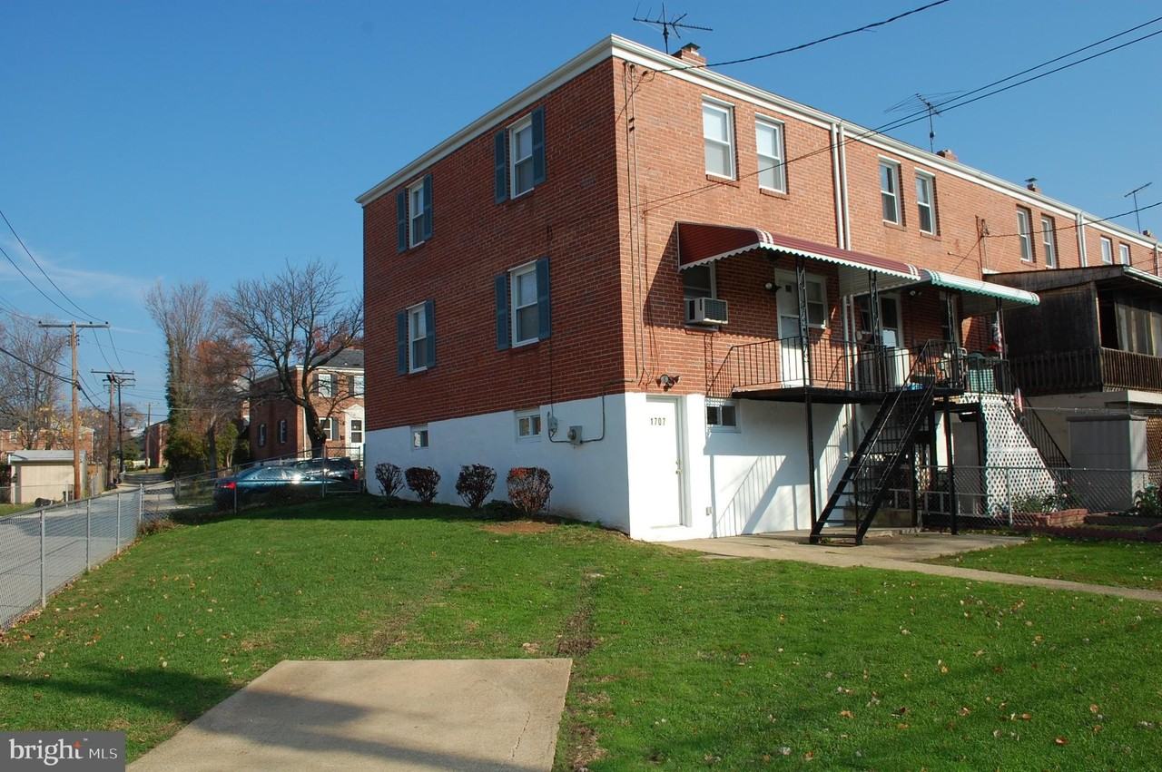 1707 Pin Oak Rd - Photo 3 of 16