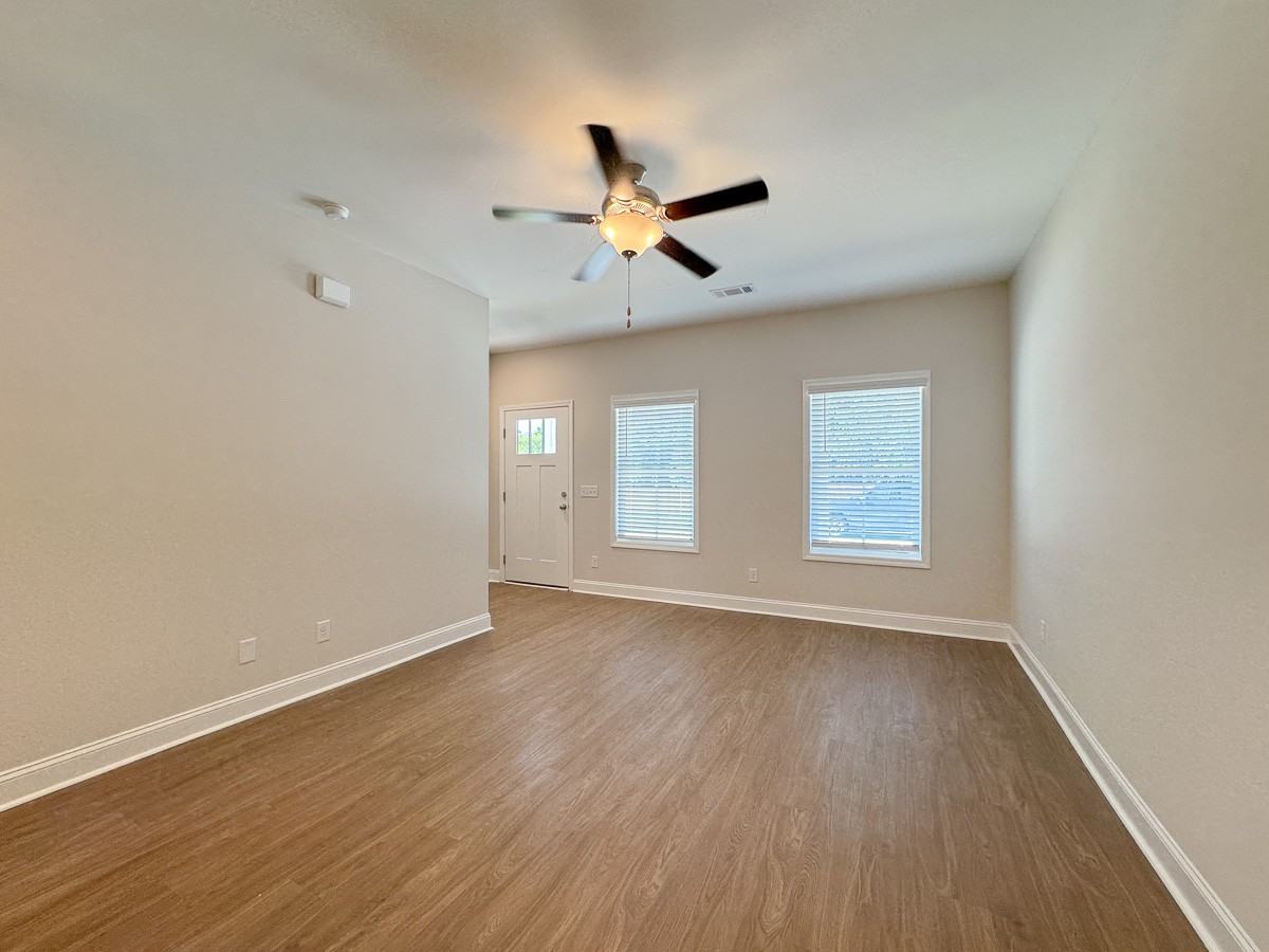 102 Skye DriveUnit 4 #4 - Photo 5 of 28