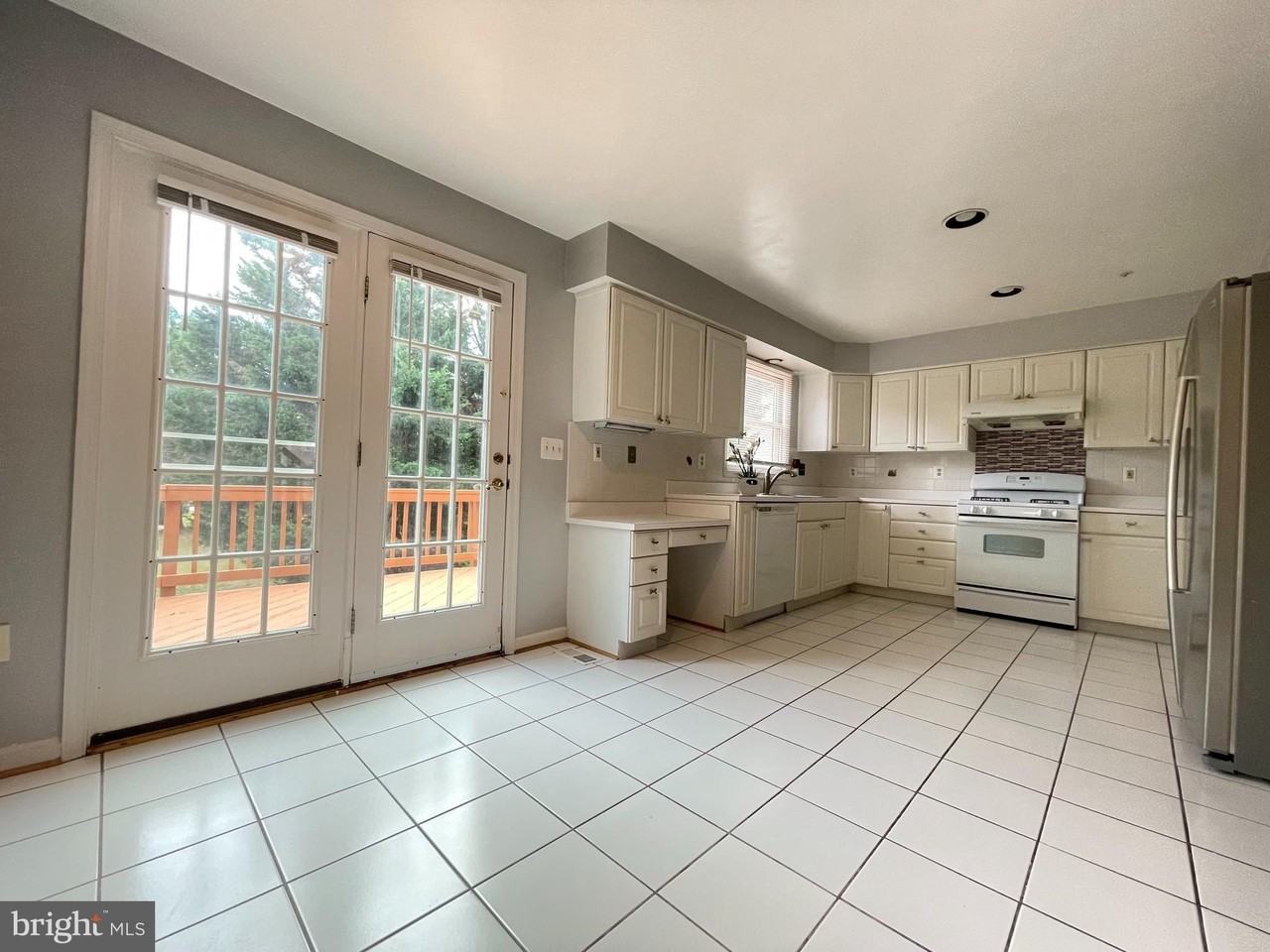 10136 Treble Ct - Photo 6 of 25