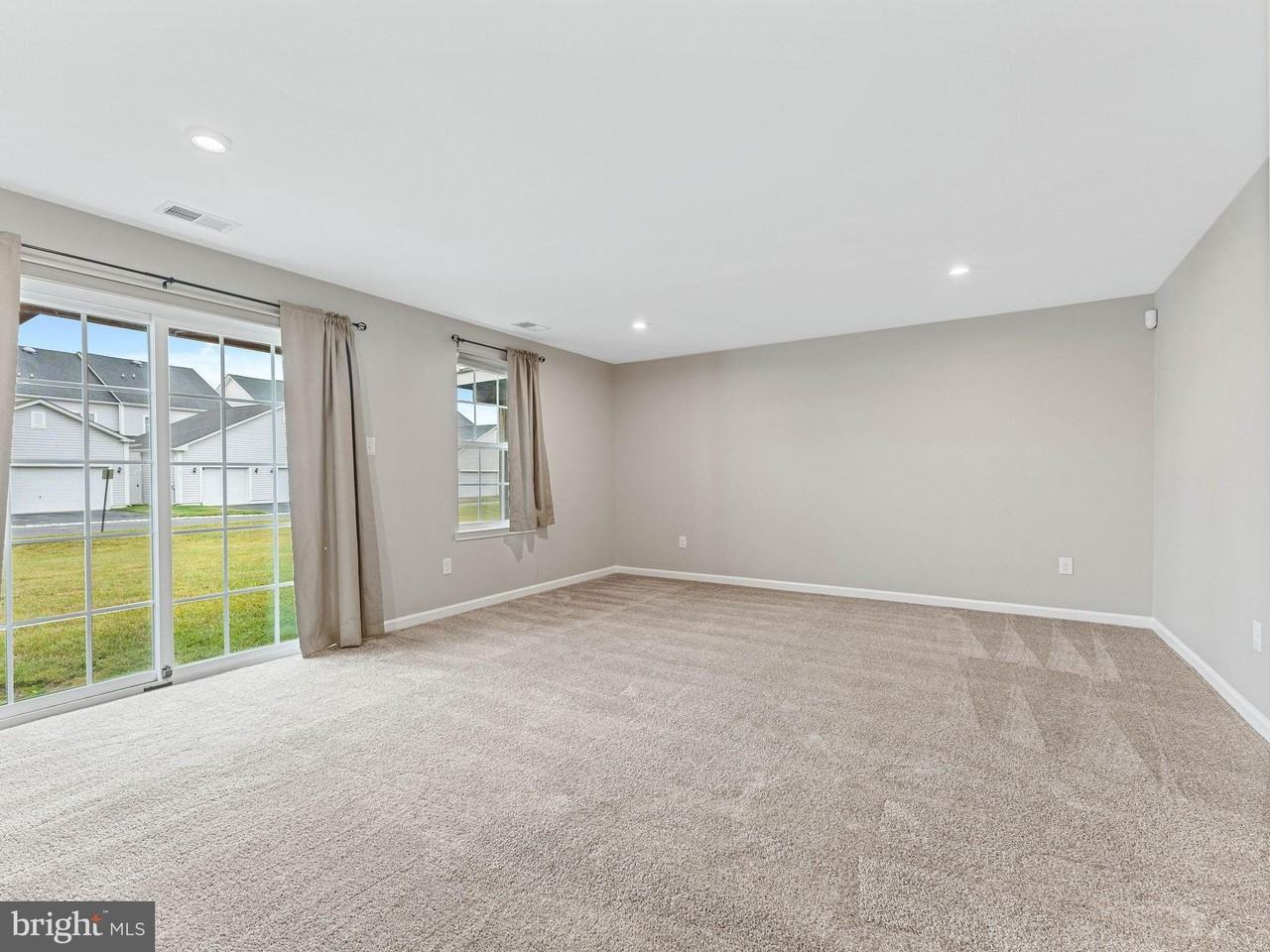 161 Star Dr - Photo 6 of 28