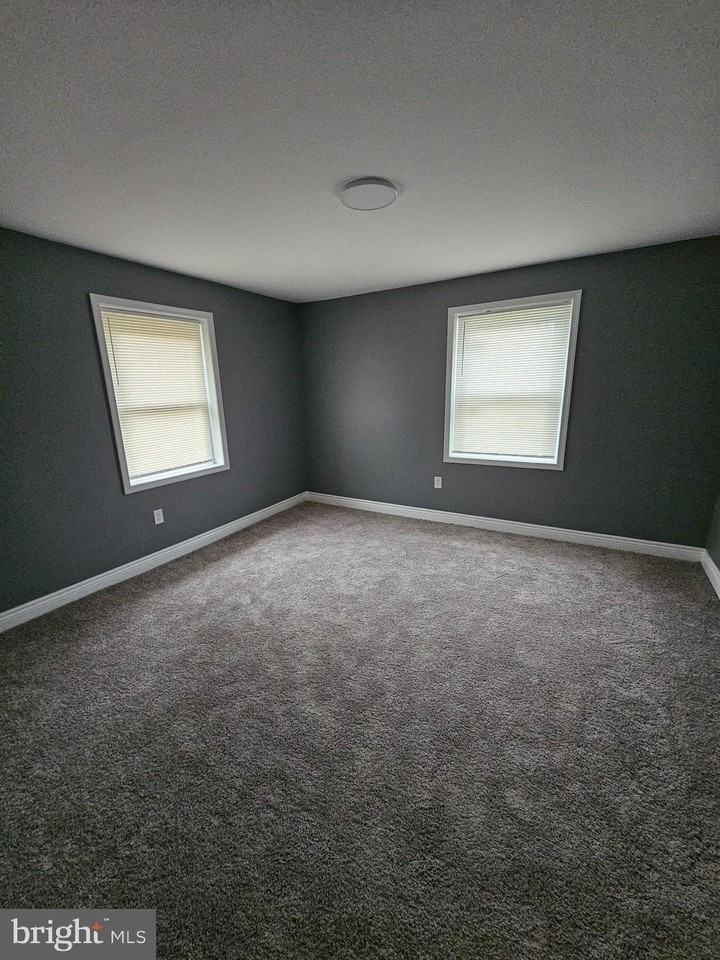 48 Old Lancaster Rd - Photo 7 of 20