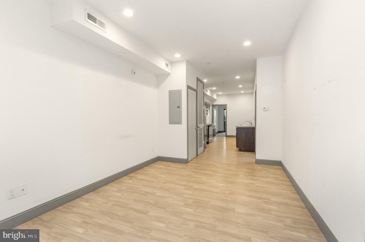 812 N 15th St #1S - Photo 2 of 21