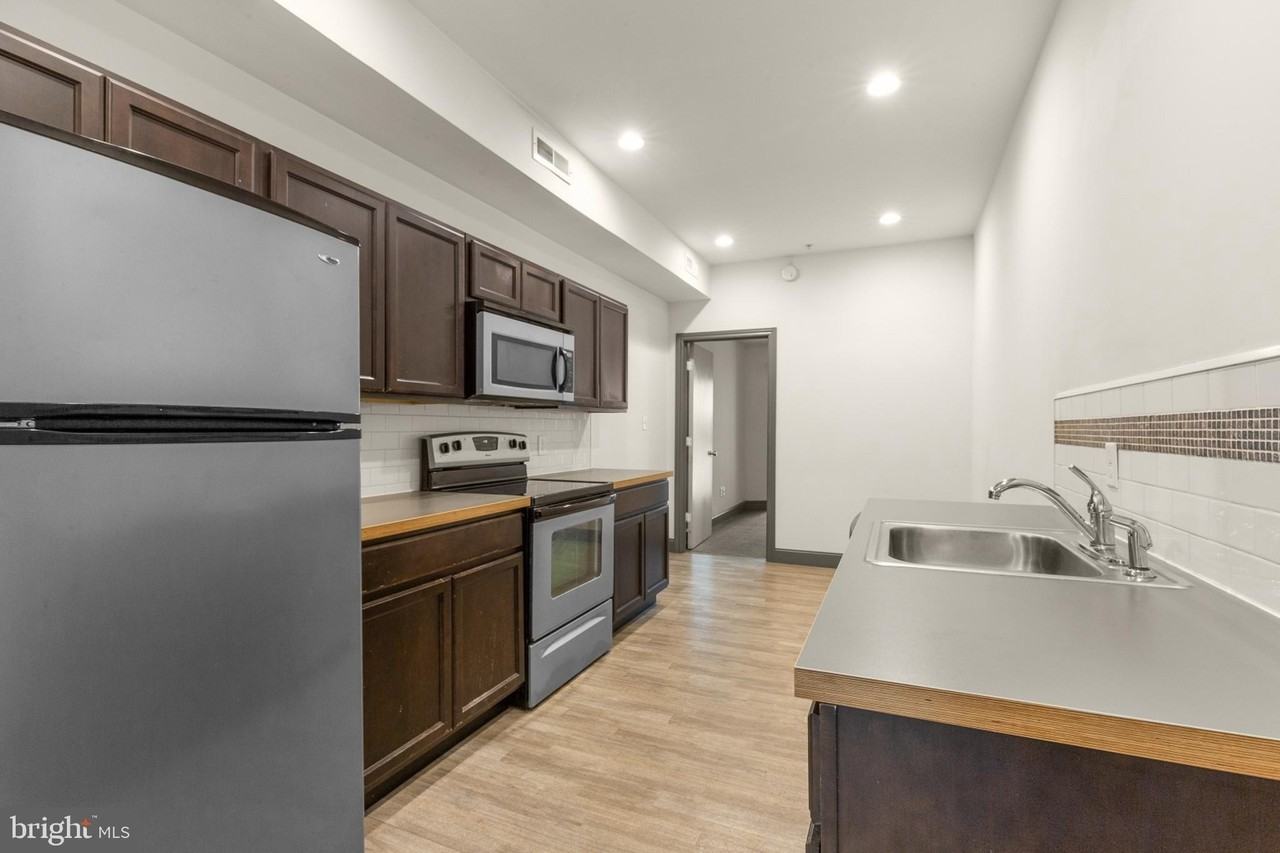812 N 15th St #1S - Photo 5 of 21