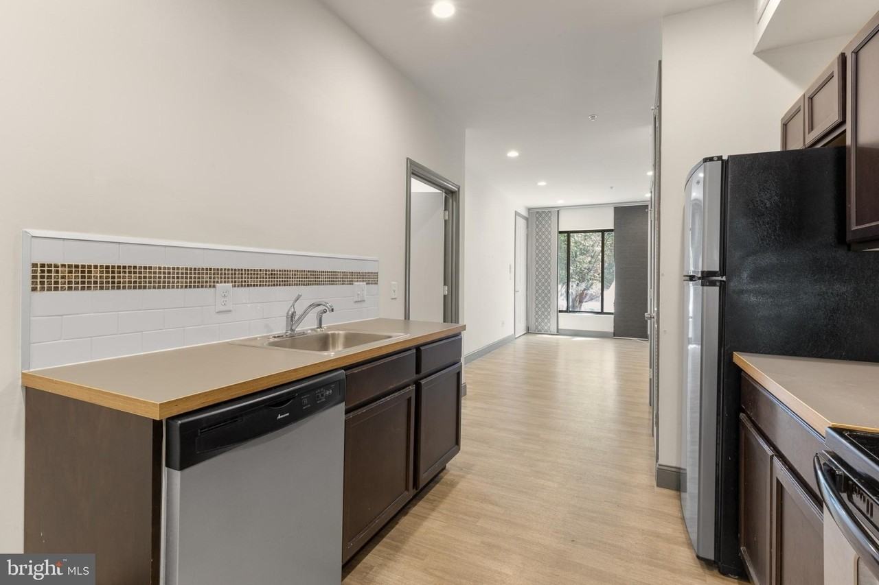 812 N 15th St #1S - Photo 6 of 21