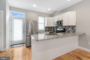 724 E Thompson St - Photo 1 of 1
