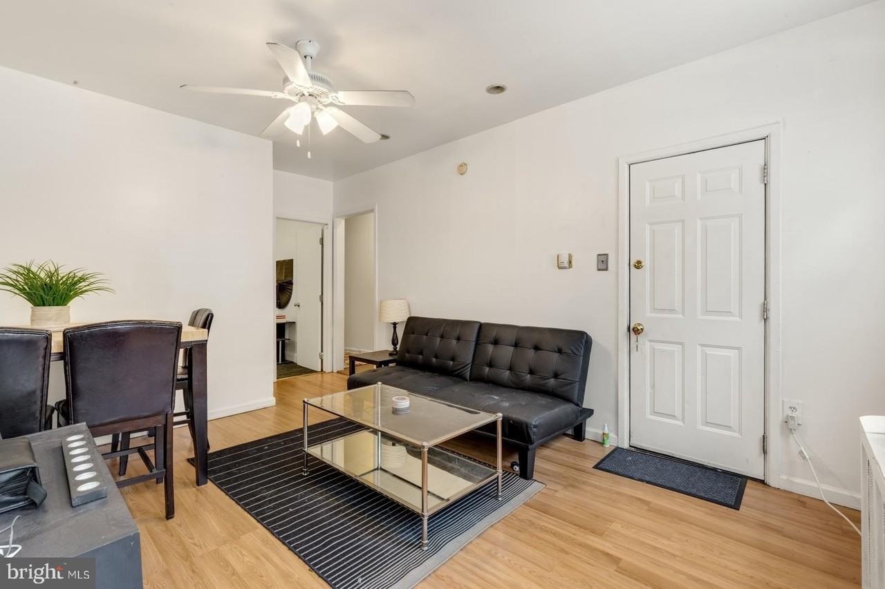 2208 Christian St #1 - Photo 4 of 17
