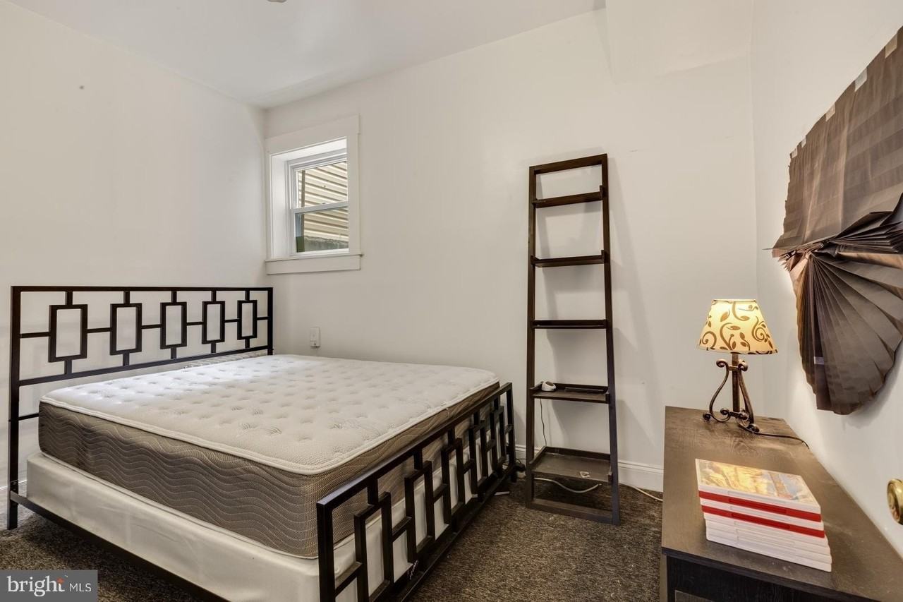 2208 Christian St #1 - Photo 5 of 17