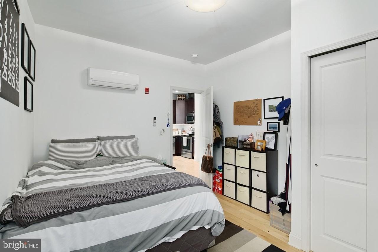 427 Monroe St #104 - Photo 7 of 12