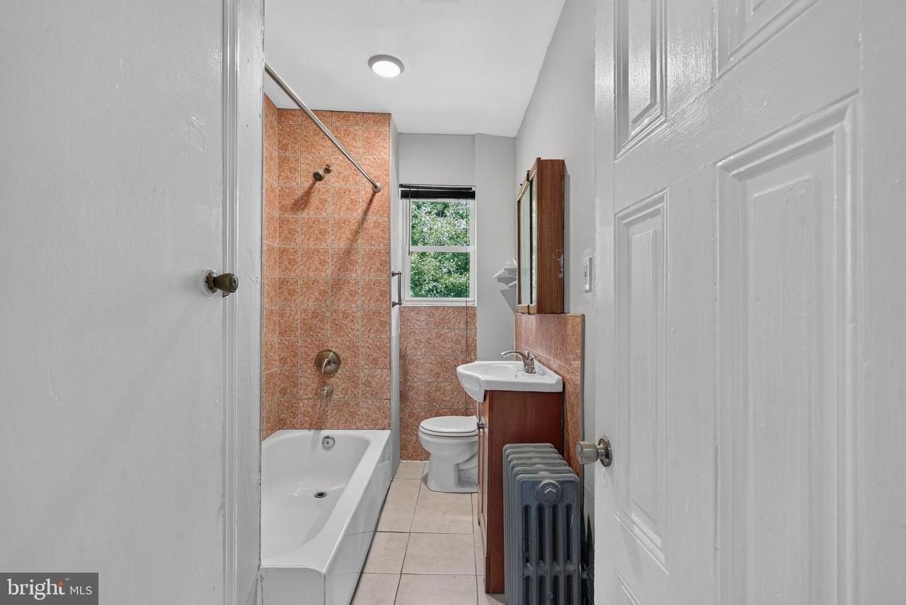 45 E Pastorius St #A - Photo 5 of 10